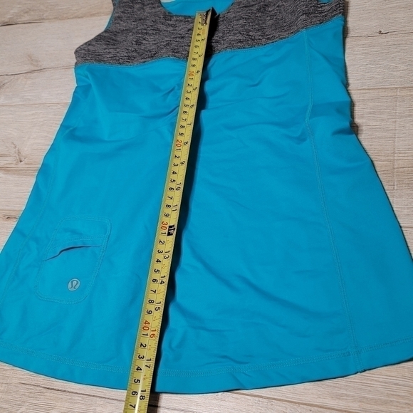 Lululemon rushed tank top US S teal & gray small front pocket US4 - Picture 9 of 9